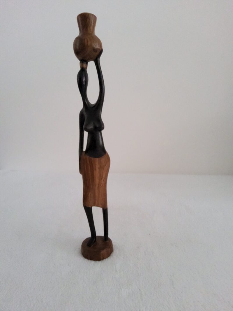 20250131_124507 Sculpture en Bois 38 cm - « Porteuse d’Eau »