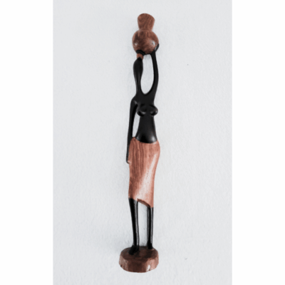 21 Sculpture en Bois 38 cm - « Porteuse d’Eau »