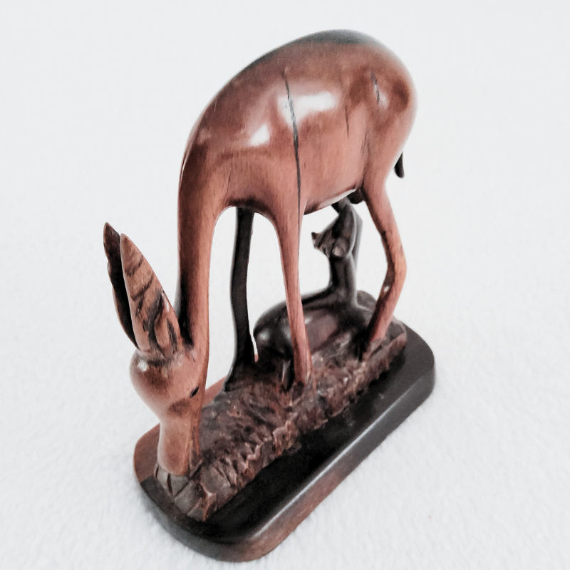 Sculpture en Bois Ébène -  « Gazelle & Faon »  12 × 12 cm