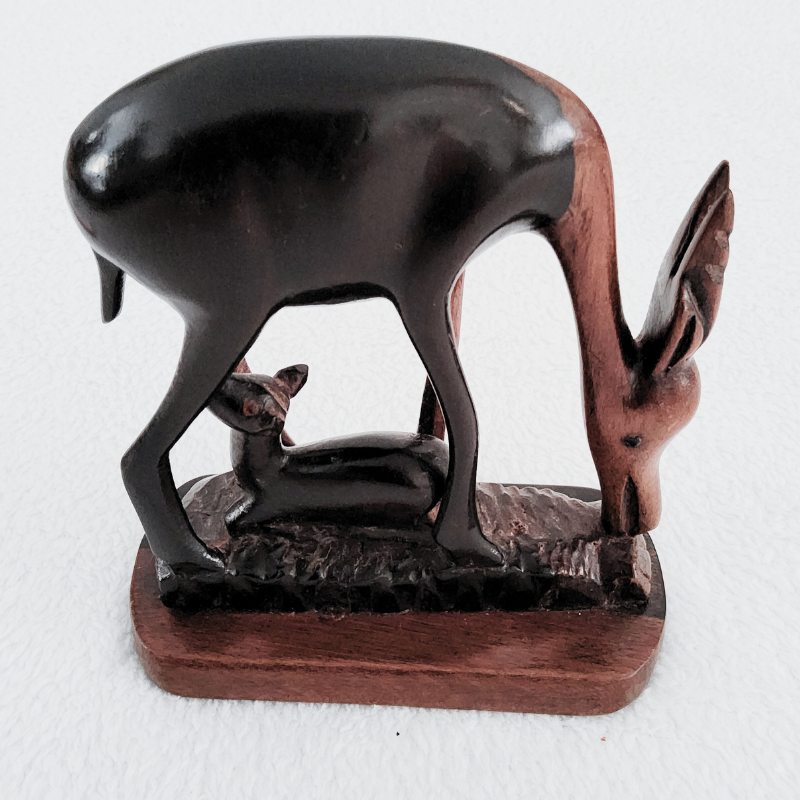 Sculpture en Bois Ébène -  « Gazelle & Faon »  12 × 12 cm