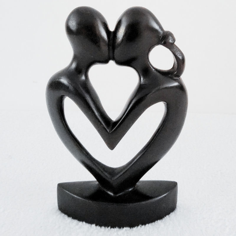 Sculpture en Bois « Love Ébène » – Couple Cœur Noir 21 cm
