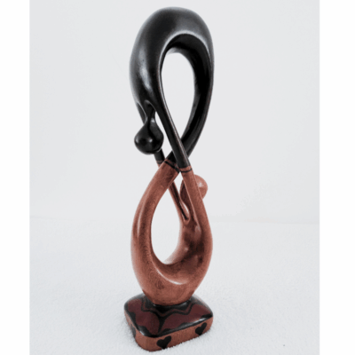 Sculpture en Bois « Couple Entrelacé » – Élégance Infinie en Bois Bicolore 37 cm