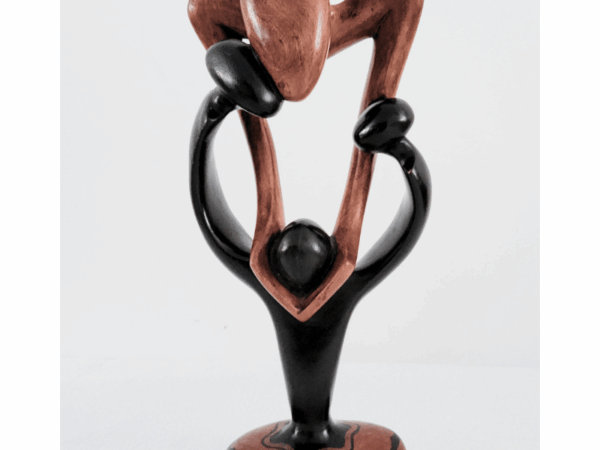 Familly Law bis 47.5 Sculpture en Bois « Family » – Étreinte Parent-Enfant Bois Bicolore 47,5 cm