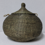Panier « Ndal » – Panier Tissé à Couvercle Ø 30 cm • H 44 cm