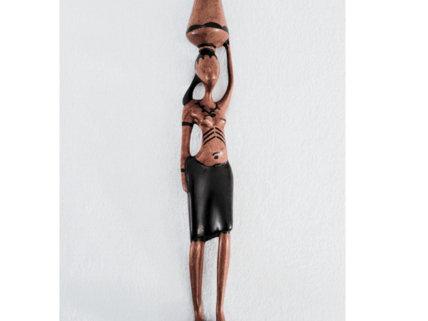 Sculpture en Bois 49 – 52 cm - « Porteuse de Lait »