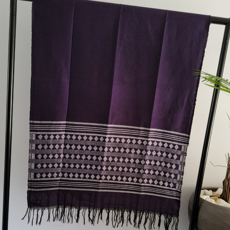 Écharpe Mandjak en Pagne Tissé – L’élégance artisanale du Sénégal