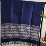 Écharpe Mandjak en Pagne Tissé – L’élégance artisanale du Sénégal