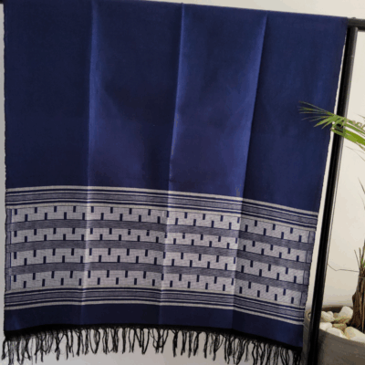 Écharpe Mandjak en Pagne Tissé – L’élégance artisanale du Sénégal