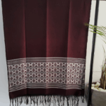 Écharpe Mandjak en Pagne Tissé – L’élégance artisanale du Sénégal