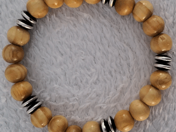 Bracelet en Bois Clair – Perles Artisanales du Niger