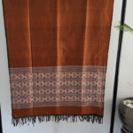 Écharpe Mandjak en Pagne Tissé – L’élégance artisanale du Sénégal