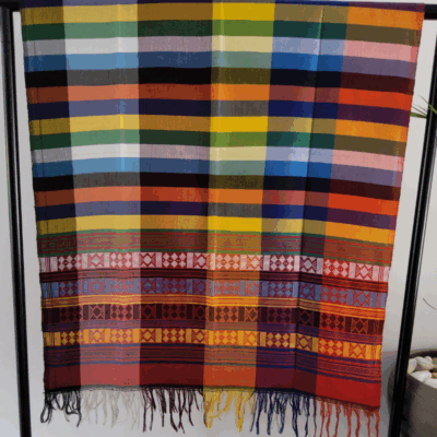 Écharpe Mandjak en Pagne Tissé – L’élégance artisanale du Sénégal