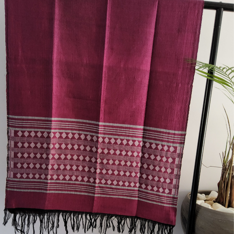 Écharpe Mandjak en Pagne Tissé – L’élégance artisanale du Sénégal