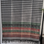 Écharpe Mandjak en Pagne Tissé – L’élégance artisanale du Sénégal