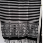 Écharpe Mandjak en Pagne Tissé – L’élégance artisanale du Sénégal