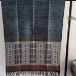 Écharpe Mandjak en Pagne Tissé – L’élégance artisanale du Sénégal