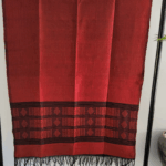 Écharpe Mandjak en Pagne Tissé – L’élégance artisanale du Sénégal